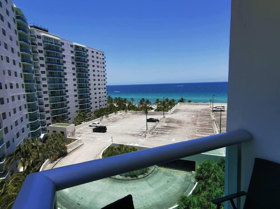 Luxury Stylish Oceanfront 2 Bedroom 2 Bathroom In Hollywood Fl Exterior photo