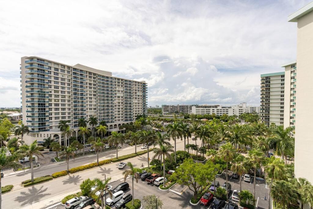 Luxury Stylish Oceanfront 2 Bedroom 2 Bathroom In Hollywood Fl Exterior photo